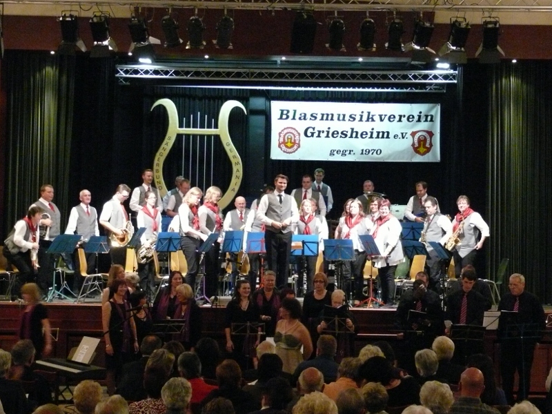 05.11.2011: Blech trifft Stimme  4. Konzert mit dem Blasmusikverein